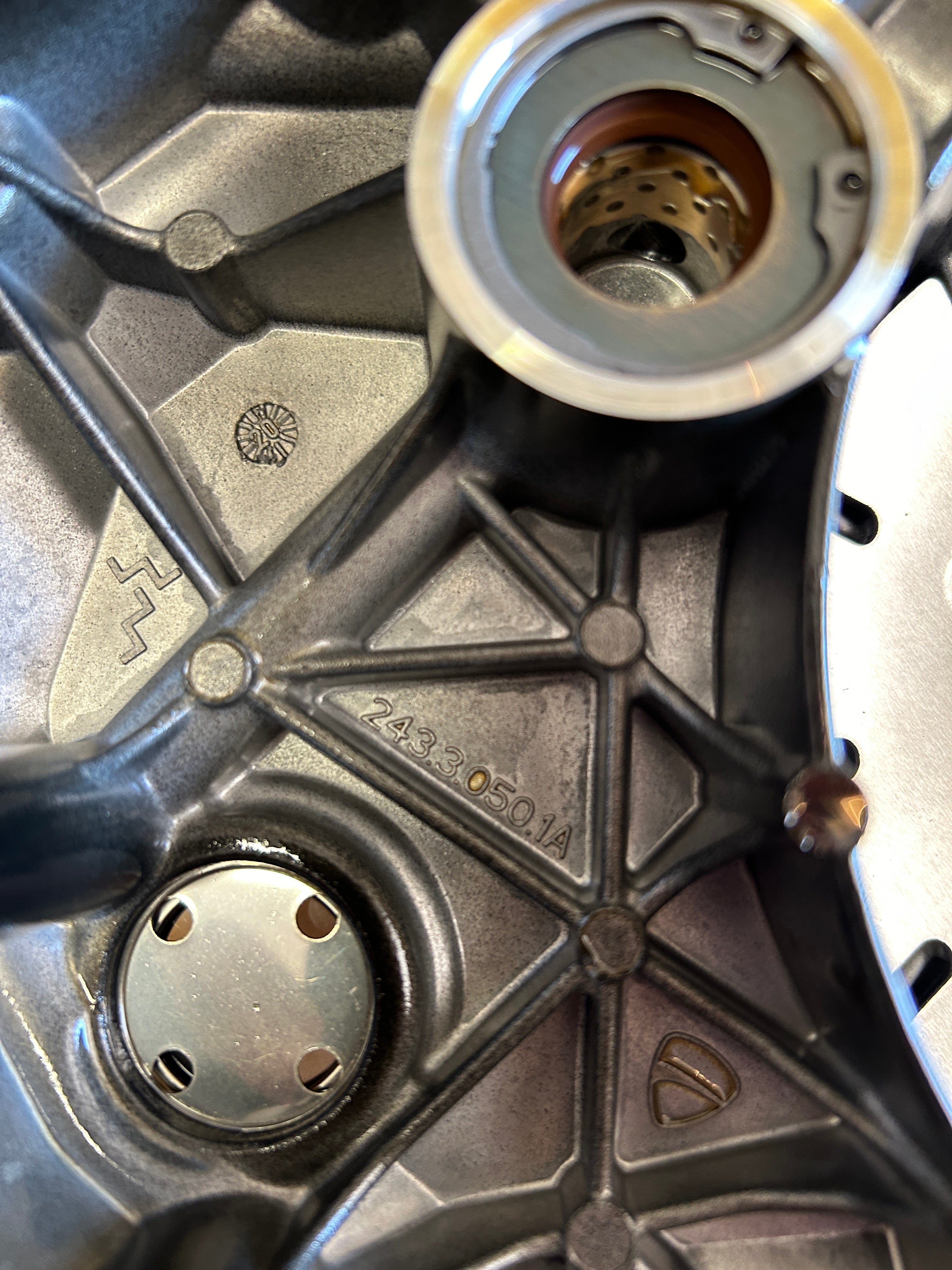 OEM 19-21 Ducati Multistrada 19-24 Hypermotard 950 Engine Clutch Cover 24310501A