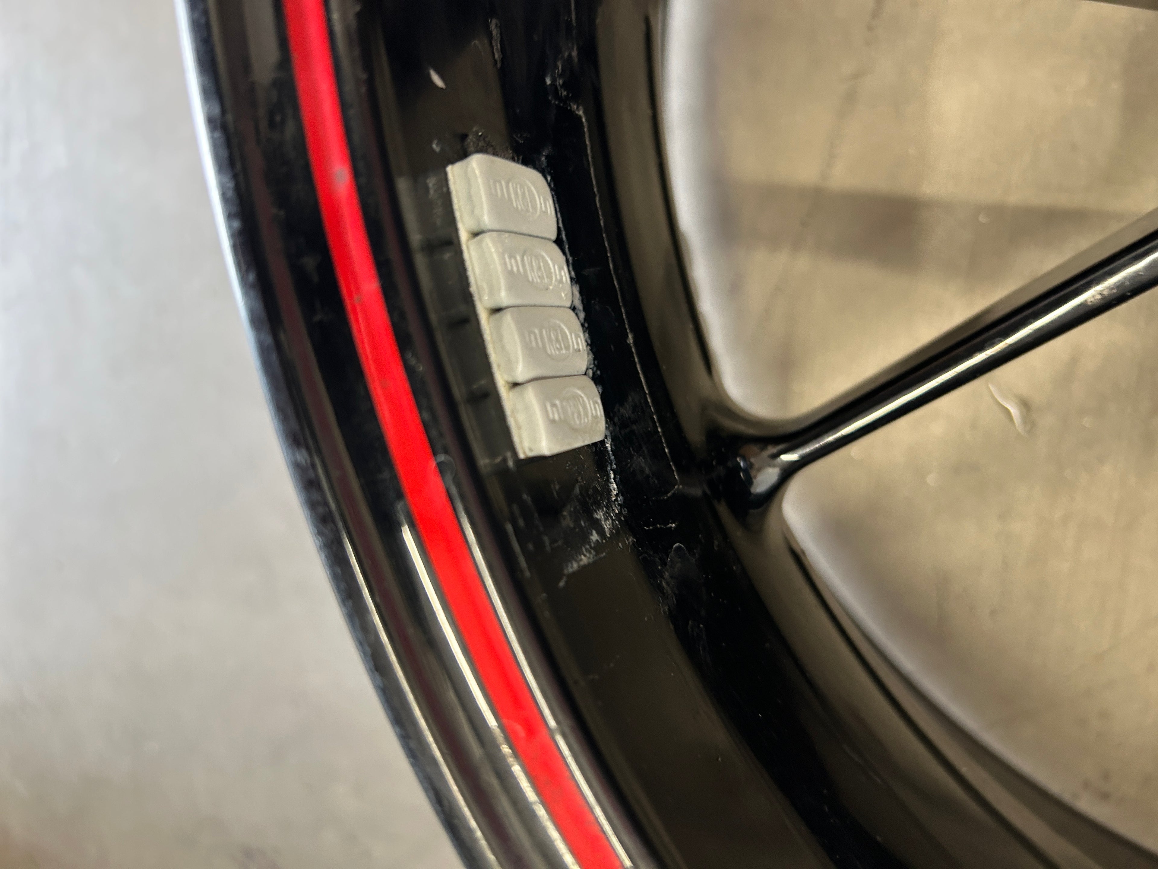 2009-2014 BMW S1000RR BLACK REAR WHEEL RIM (53711760)