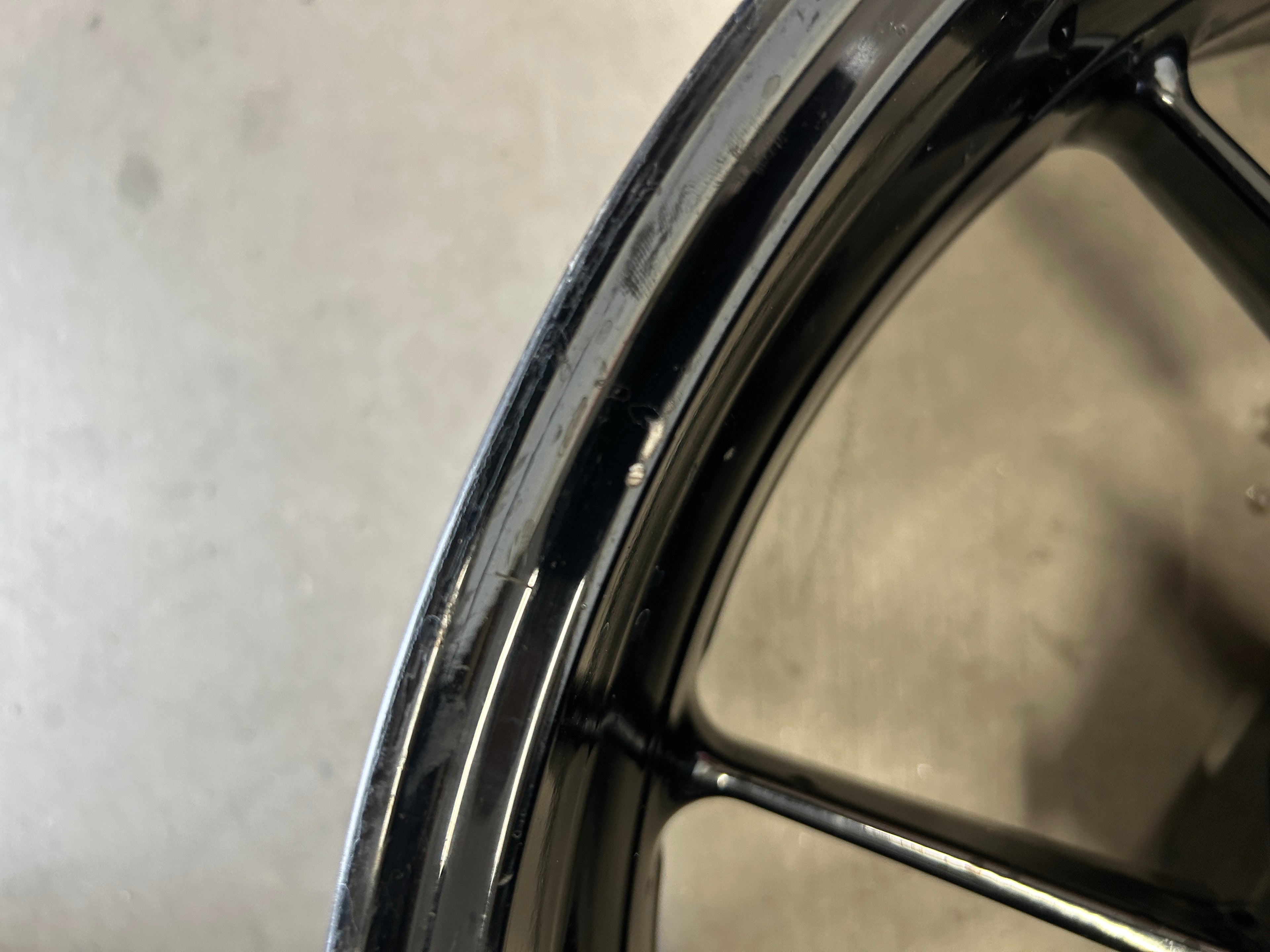 2009-2014 BMW S1000RR BLACK REAR WHEEL RIM (53711760)