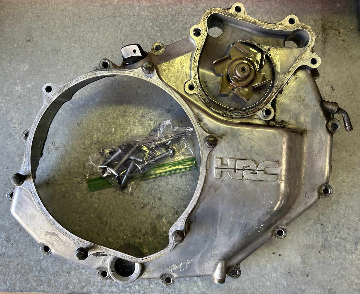 Honda RC51 RVT1000R Inner Clutch Cover Housing Water Pump SP1 2000-2001