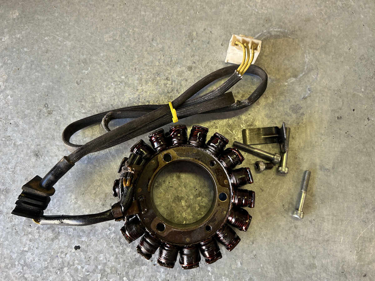 Honda RC51 RVT1000R SP1 Stator Magneto Alternator Generator 2000-2001