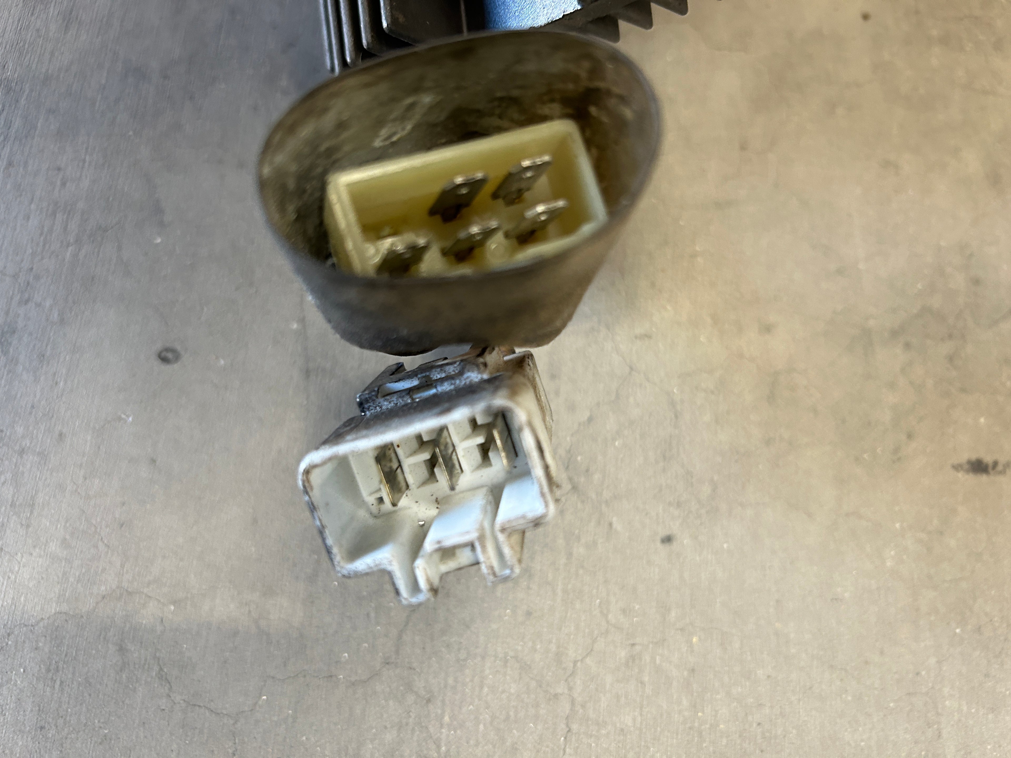 Honda RC51 RVT1000R SP2 OEM Voltage Regulator Rectifier 02-06