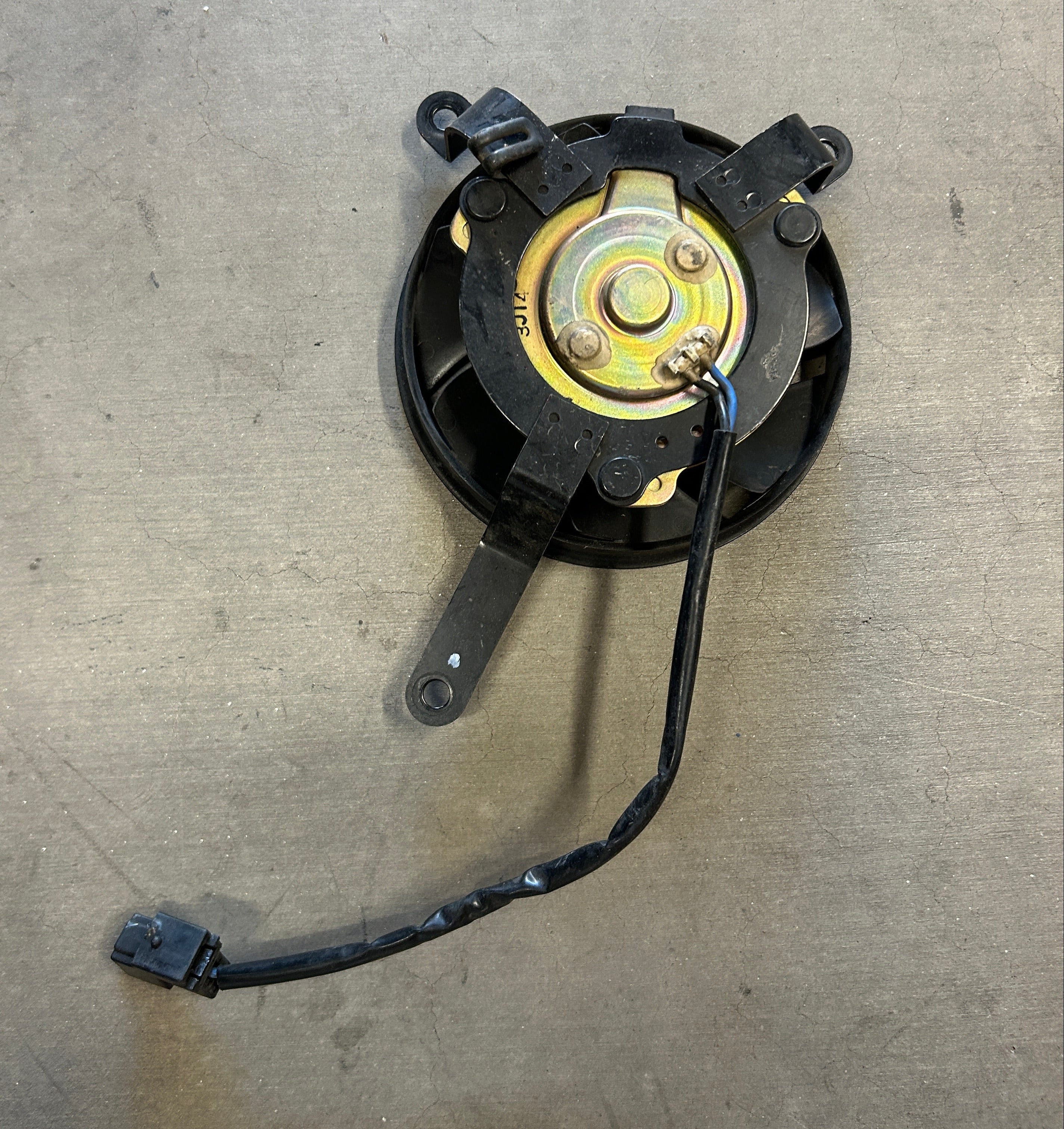 Honda RC51 RVT1000R SP2 OEM Radiator Fan 02-06 (2 of 2)