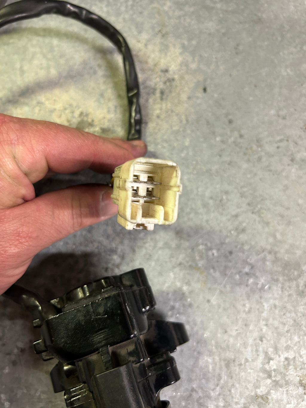 2013-2016 Kawasaki Ninja ZX6R ignition switch with key OEM
