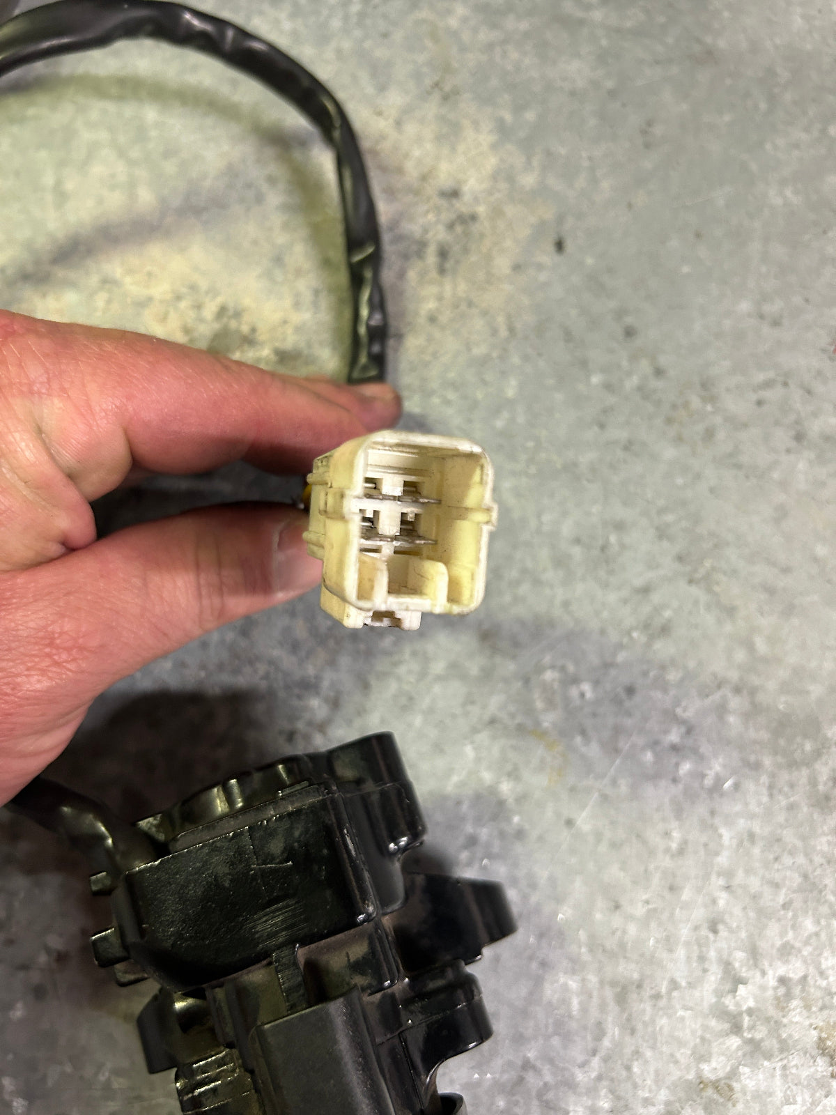 2013-2016 Kawasaki Ninja ZX6R ignition switch with key OEM