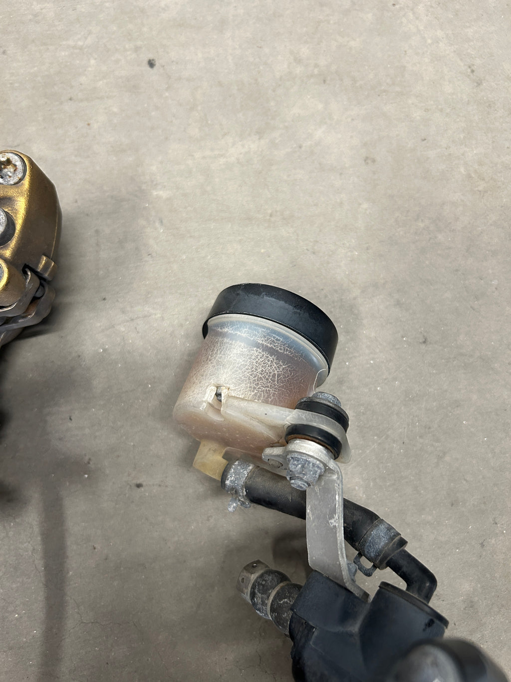 Honda RC51 RVT1000R Front Brake Caliper Master Complete SP1 SP2 00-06