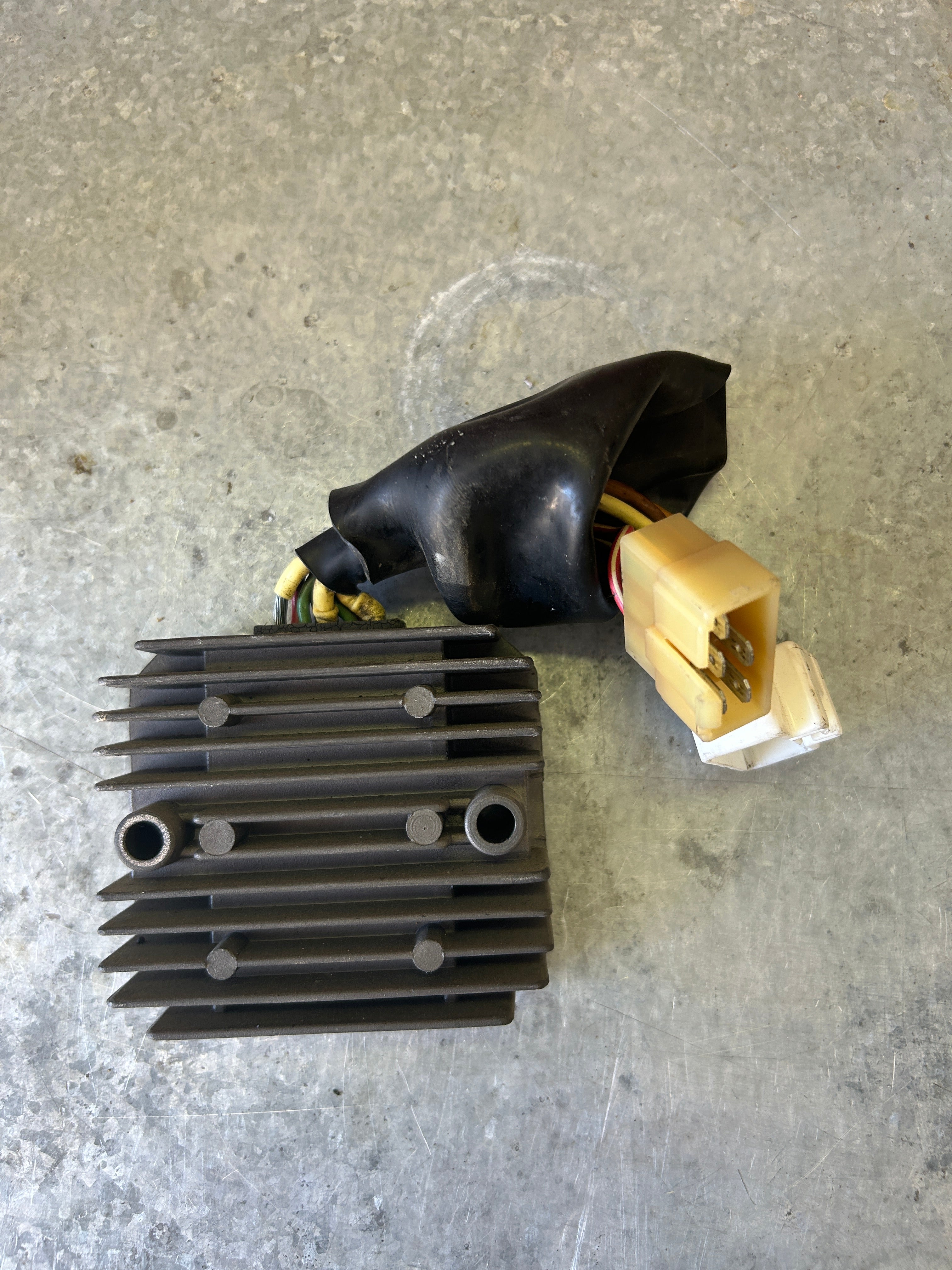 HONDA RVT1000R RC51 Voltage Regulator Rectifier 00-01 SP1