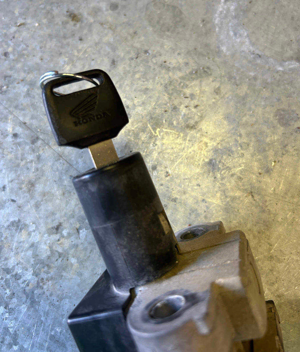 HONDA RVT1000R RC51 Ignition with Honda Key SP1 SP2 2000-2006