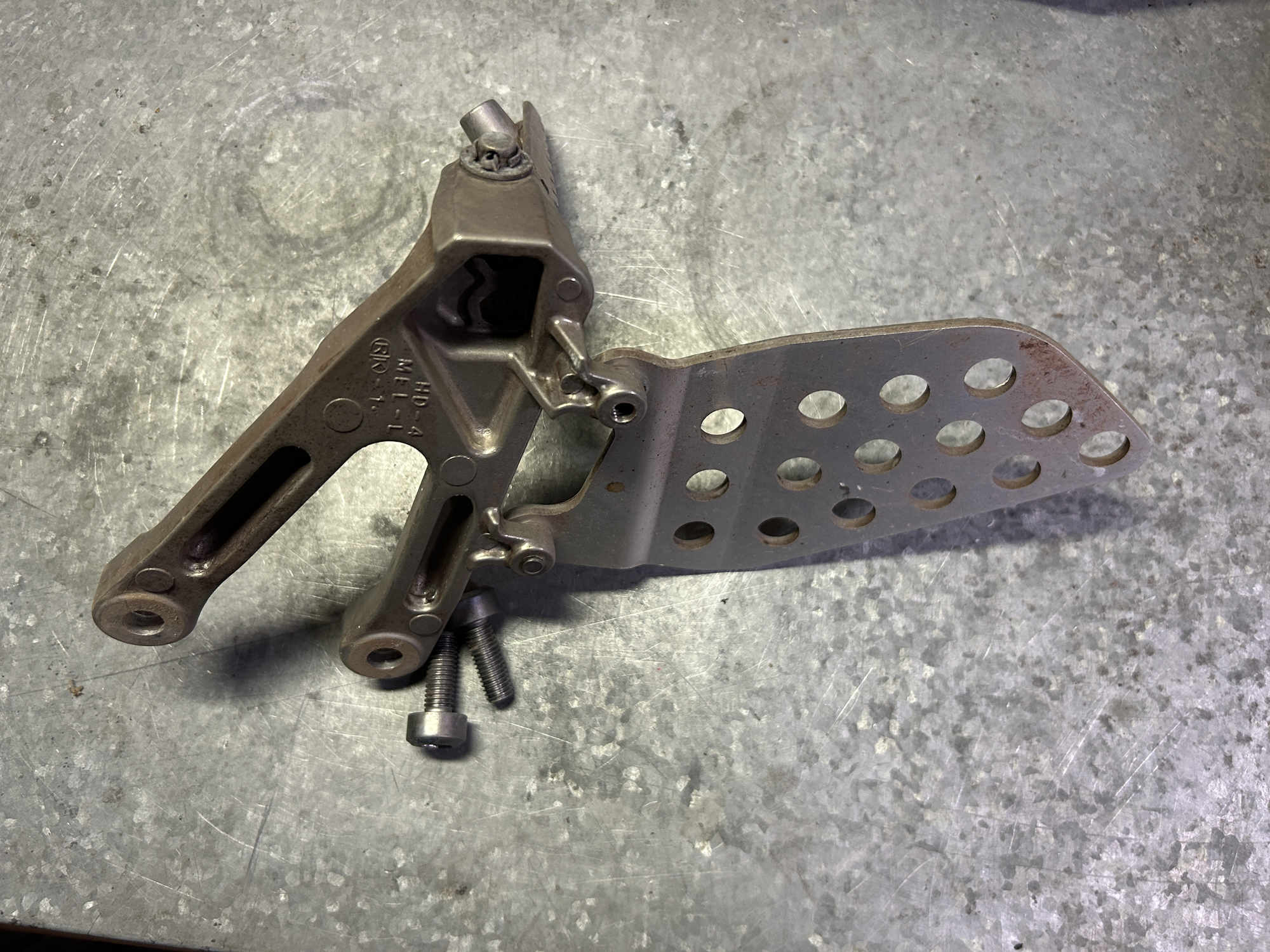 04-05 HONDA CBR1000RR 1000RR LEFT REARSET REAR SET DRIVER FOOT PEG REST STOP