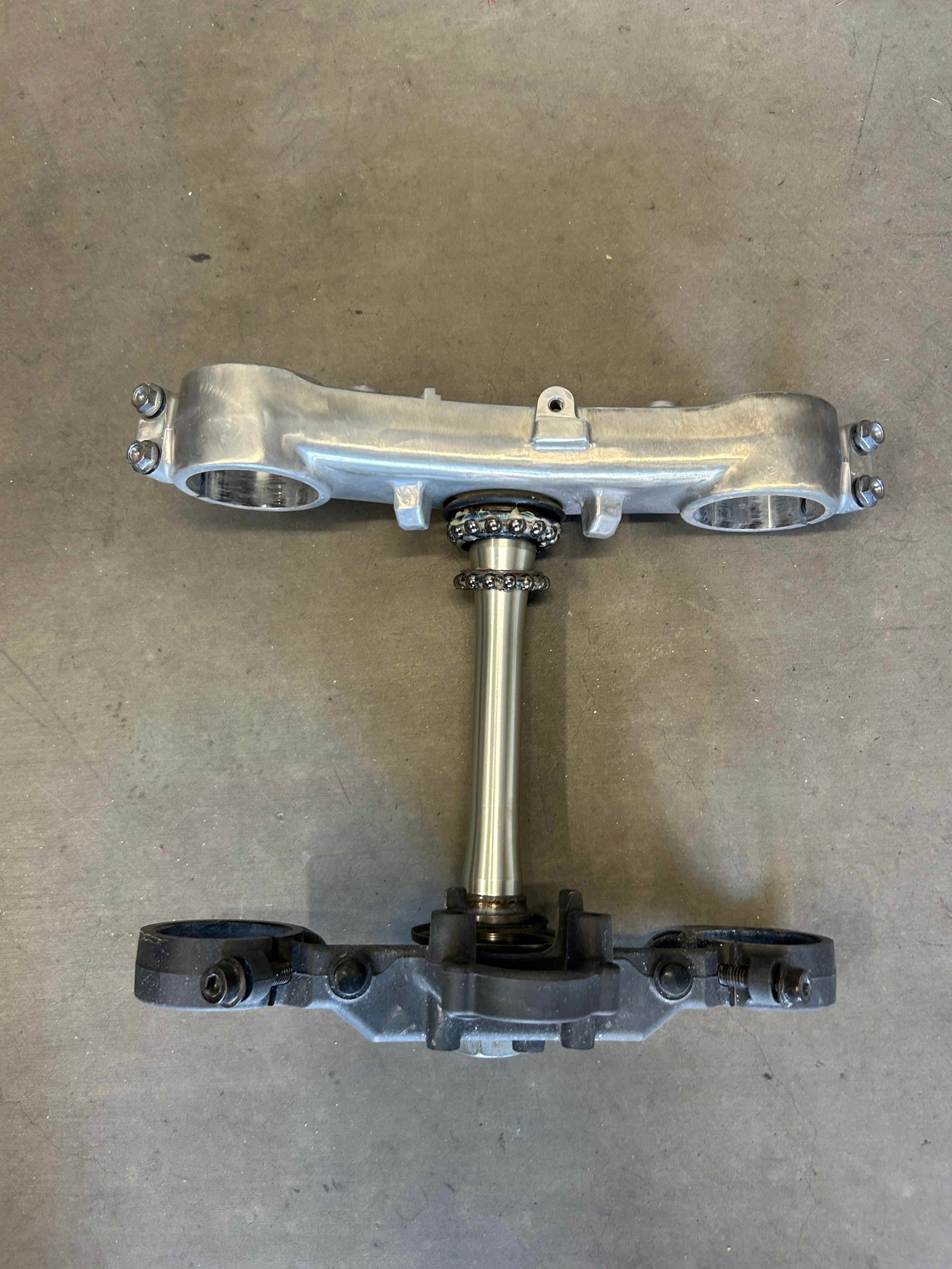 2004-2005 HONDA CBR 1000RR OEM FRONT FORKS CLAMP UPPER LOWER TRIPLE TREE STEM