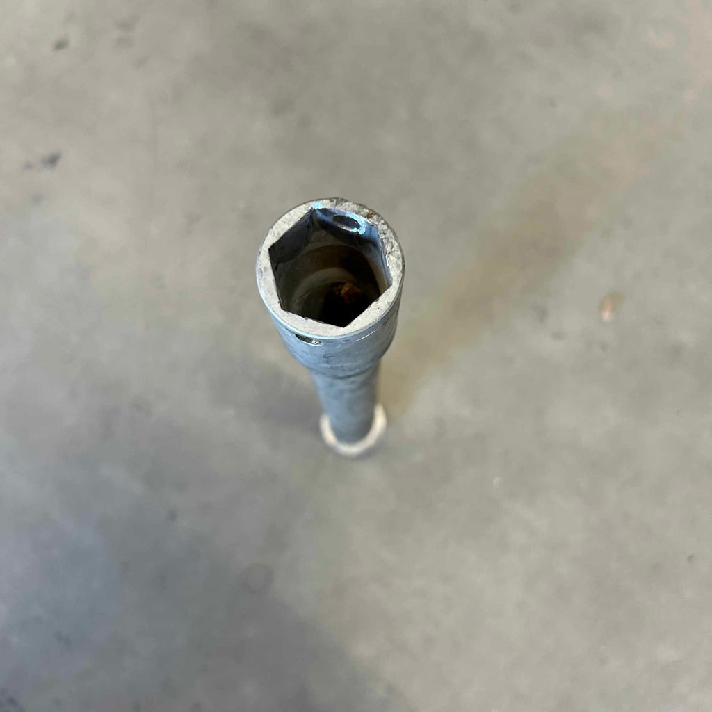 04-05 HONDA CBR1000RR CBR1000 OEM FRONT AXLE WHEEL RIM PIVOT BOLT 2004 2005