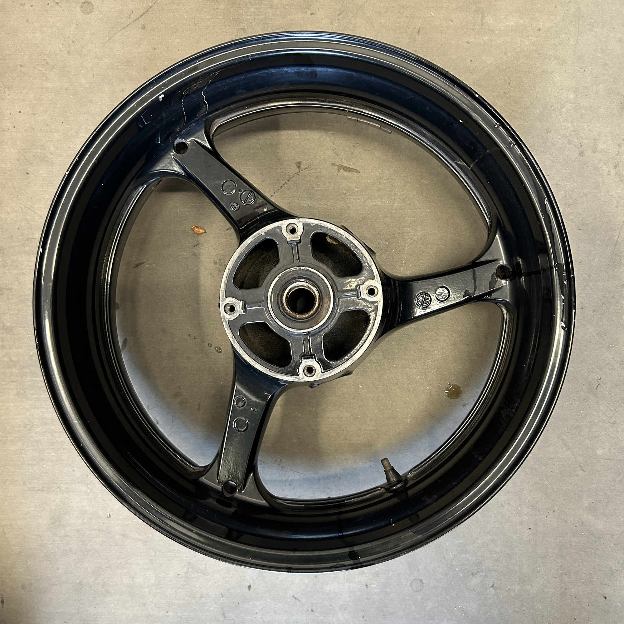 04-07 Honda CBR1000rr CBR 1000 Rear Wheel Back Rim OEM 2004-2007