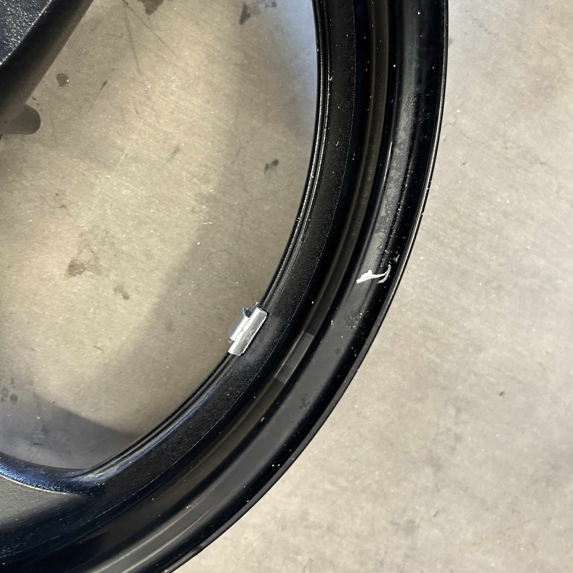 04-07 Honda CBR1000rr CBR 1000 Front Wheel  Rim OEM 2004-2007