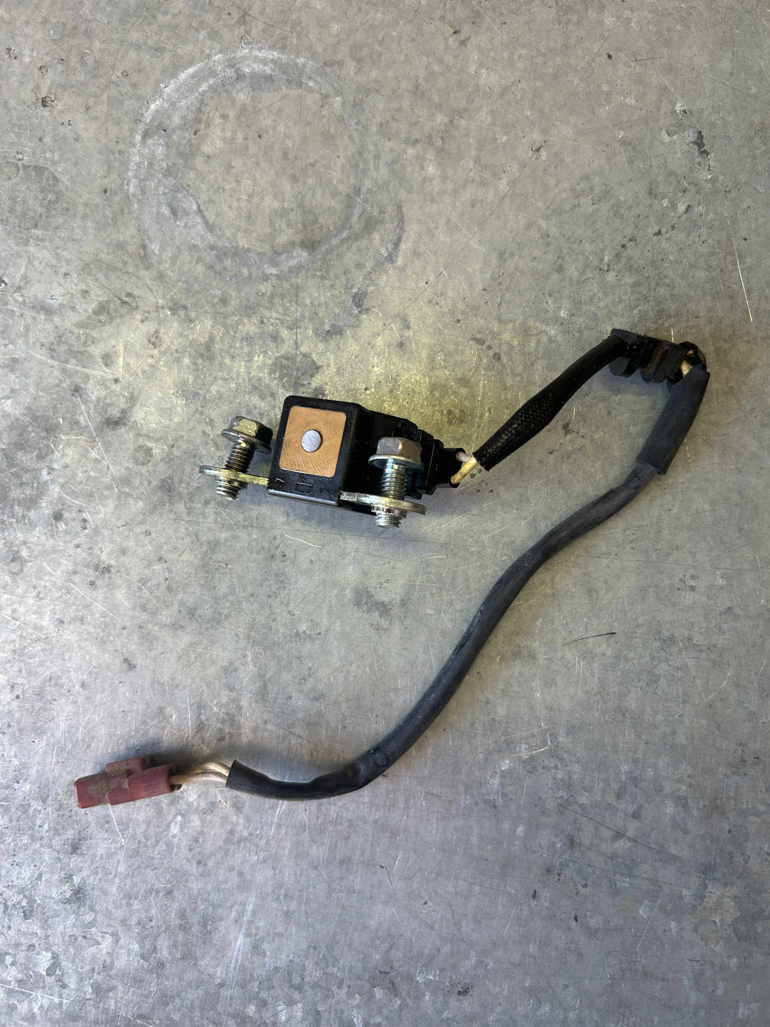 04-05 Honda CBR1000RR CBR 1000 Ignition Pulse Generator Sensor Pickup OEM