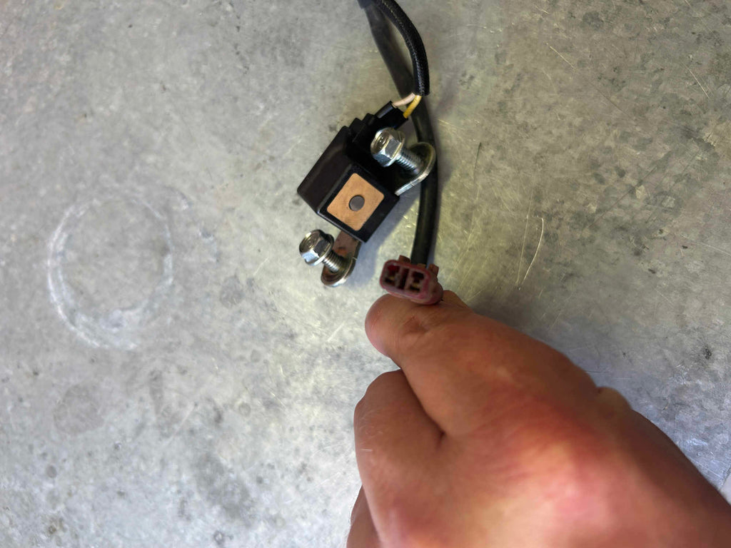 04-05 Honda CBR1000RR CBR 1000 Ignition Pulse Generator Sensor Pickup OEM