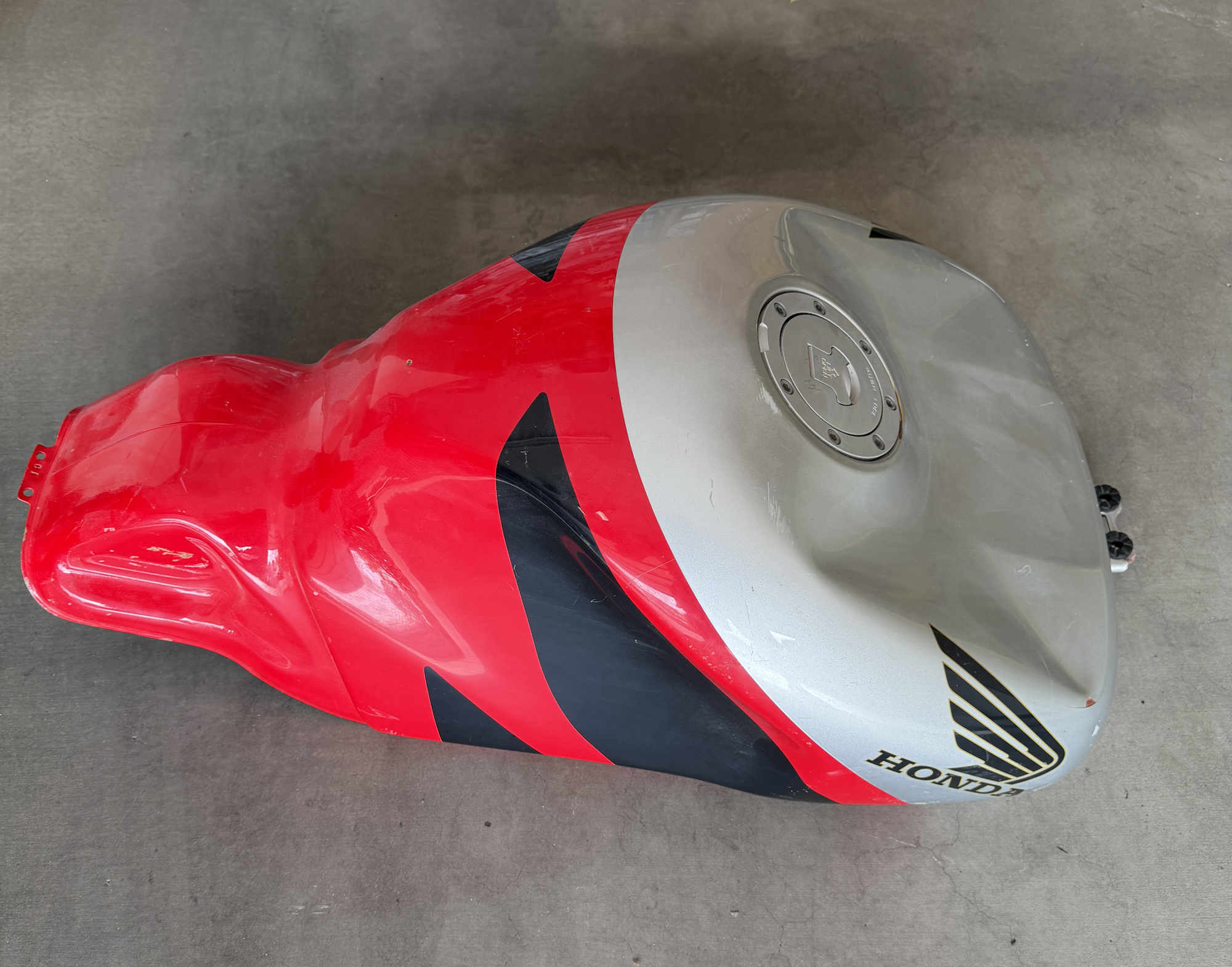 Honda RC51 RVT1000R Fuel Tank Gas Petrol
