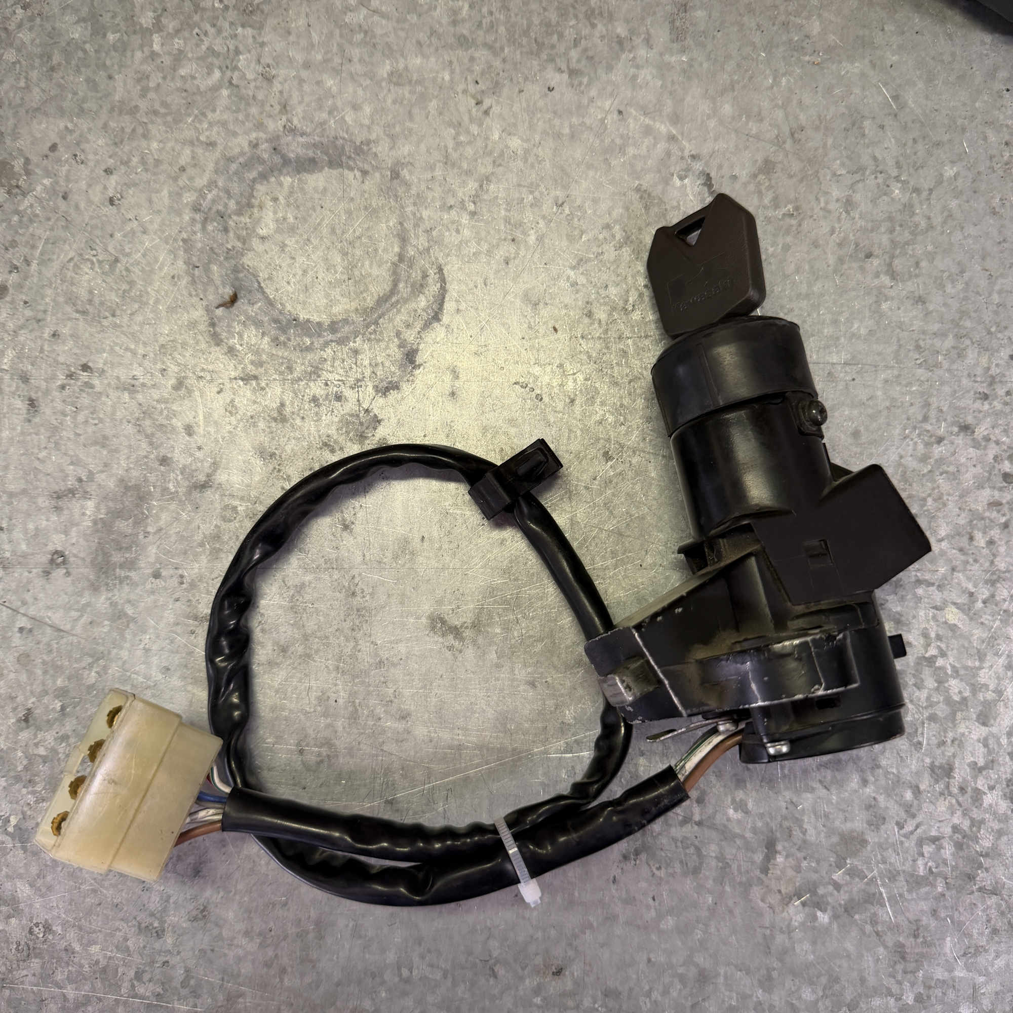 2013-2018 Kawasaki ZX6R ignition switch with key